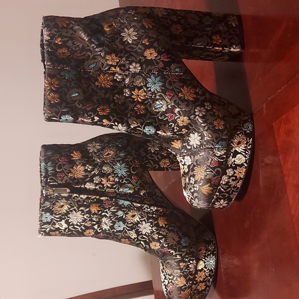 BRAND NEW SAM Edelman ankle boots size 9